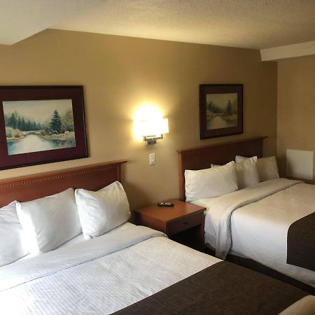 Selkirk Inn Golden Luaran gambar