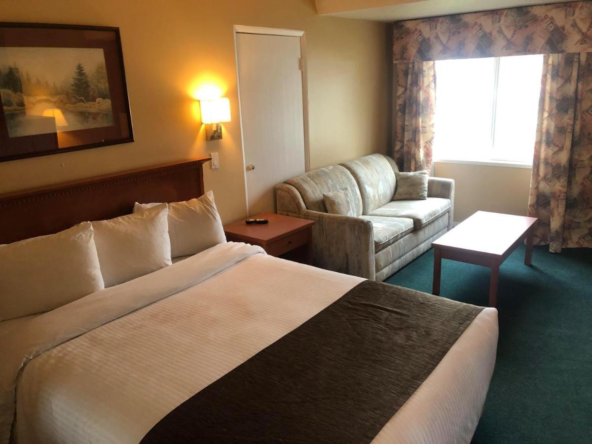 Selkirk Inn Golden Luaran gambar
