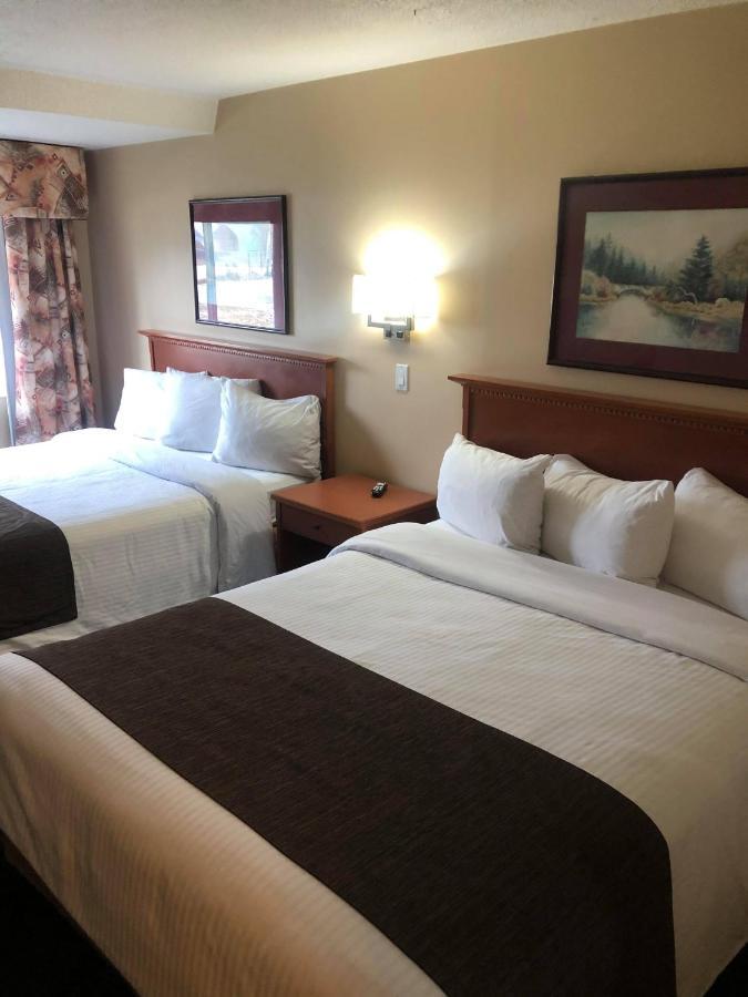 Selkirk Inn Golden Luaran gambar