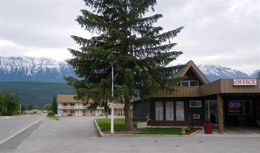 Selkirk Inn Golden Luaran gambar